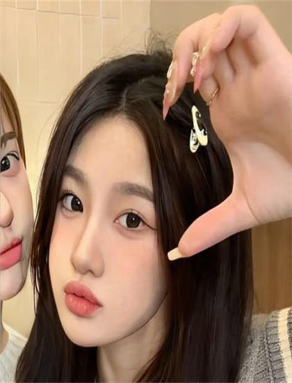 《痴汉擅闯尼姑庵》完整剧情分析：角色关系与情感线索详细拆解